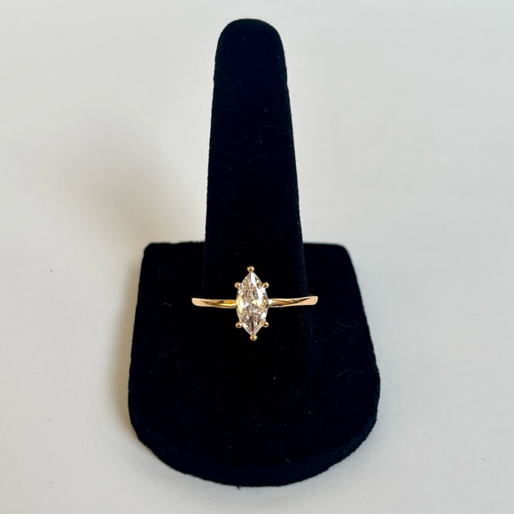 Rose gold-plated marquise stone ring - Picture 1 of 6